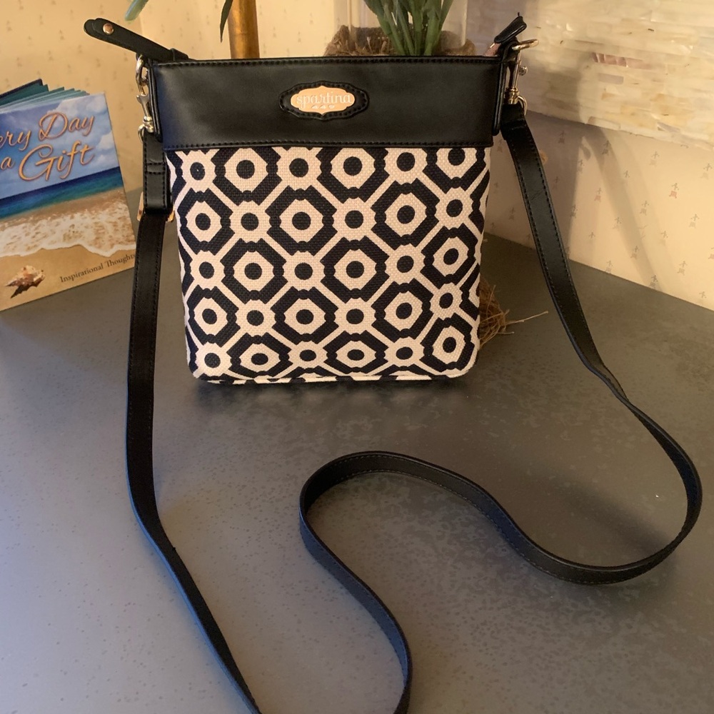 Spartina 449 BLACK and CREAM, Pinder hipster geometric pattern crossbody bag.